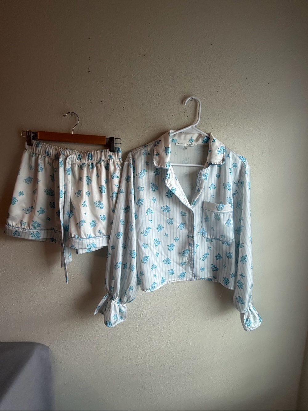 Altar'd State White and Light Blue Floral Stripe Cropped Pajama Set